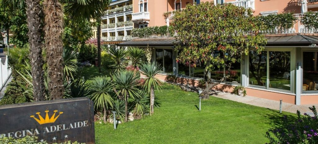 hotel regina adelaide