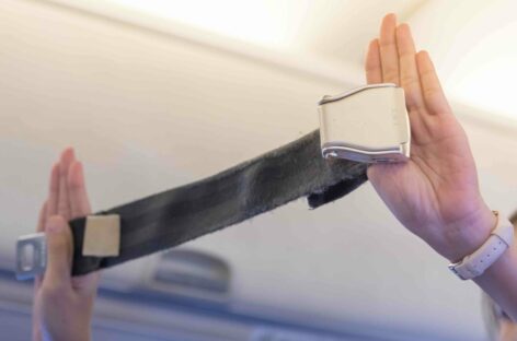 Alitalia, i sindacati al governo: «Cig per tutto il 2025»