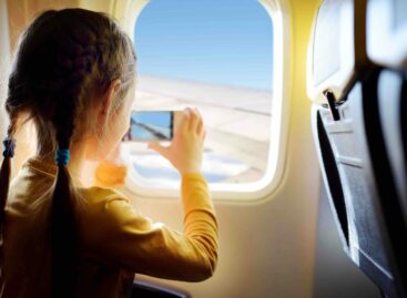 Supplemento minori, l’Enac minaccia multe alle low cost