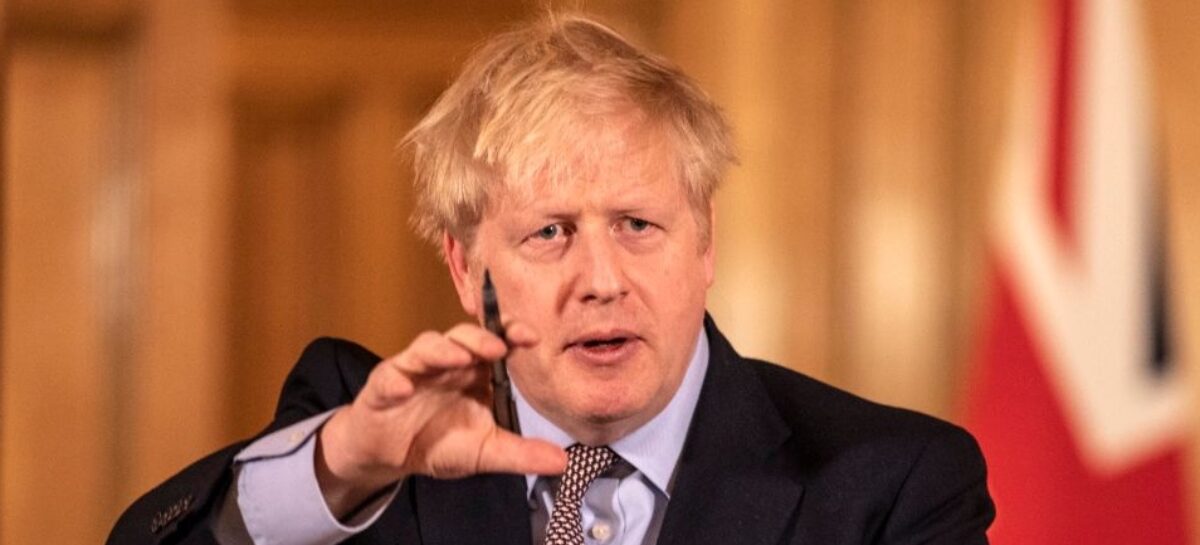 E intanto il Regno Unito dice “bye bye” alle restrizioni