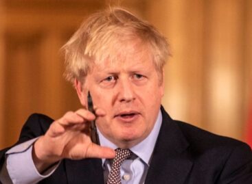 E intanto il Regno Unito dice “bye bye” alle restrizioni