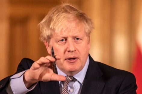 E intanto il Regno Unito dice “bye bye” alle restrizioni