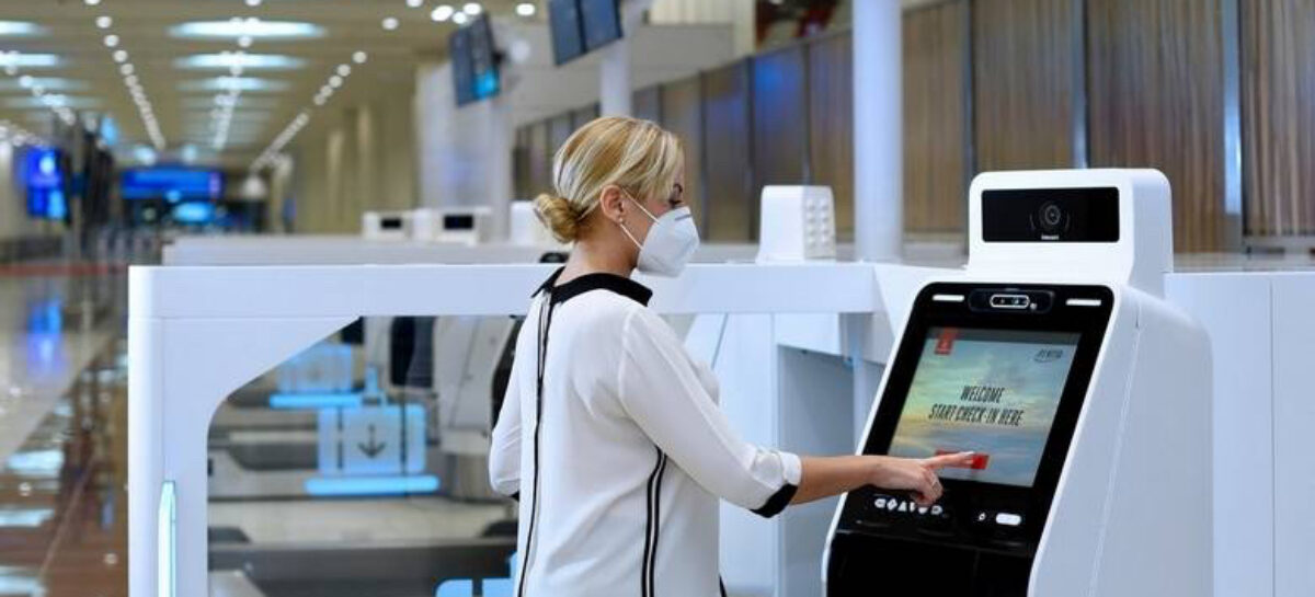 Emirates riprende quota e vira sull’hi-tech