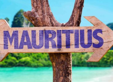 Mauritius apre ai turisti vaccinati senza più restrizioni