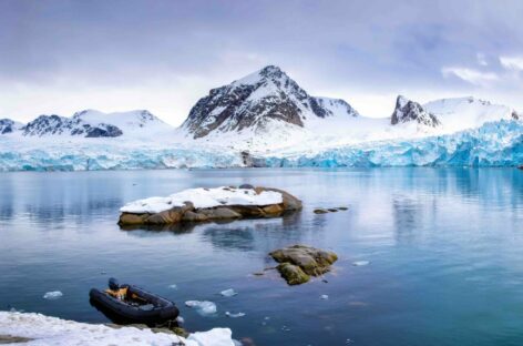 La Norvegia protegge l’ecosistema: Svalbard a numero chiuso