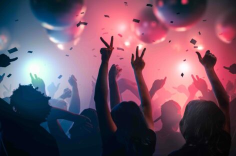 Le discoteche riapriranno con green pass e capienza al 35%