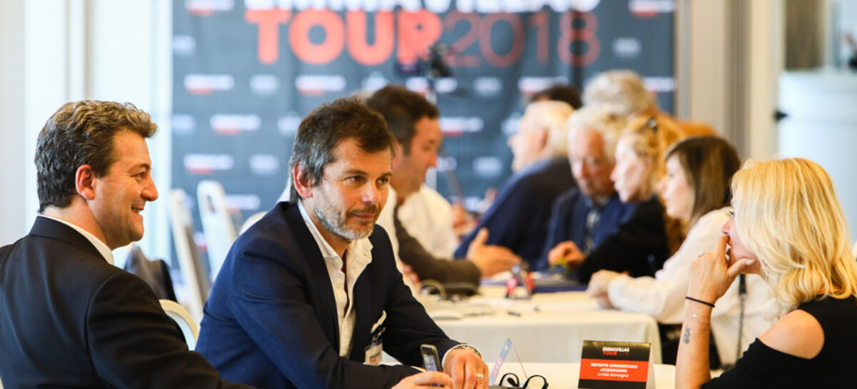 Emma Villas, parte il tour con i proprietari delle location