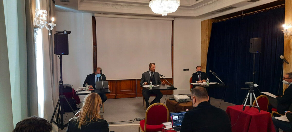 Tasse, stranieri e burocrazia: i nodi della (falsa) ripartenza