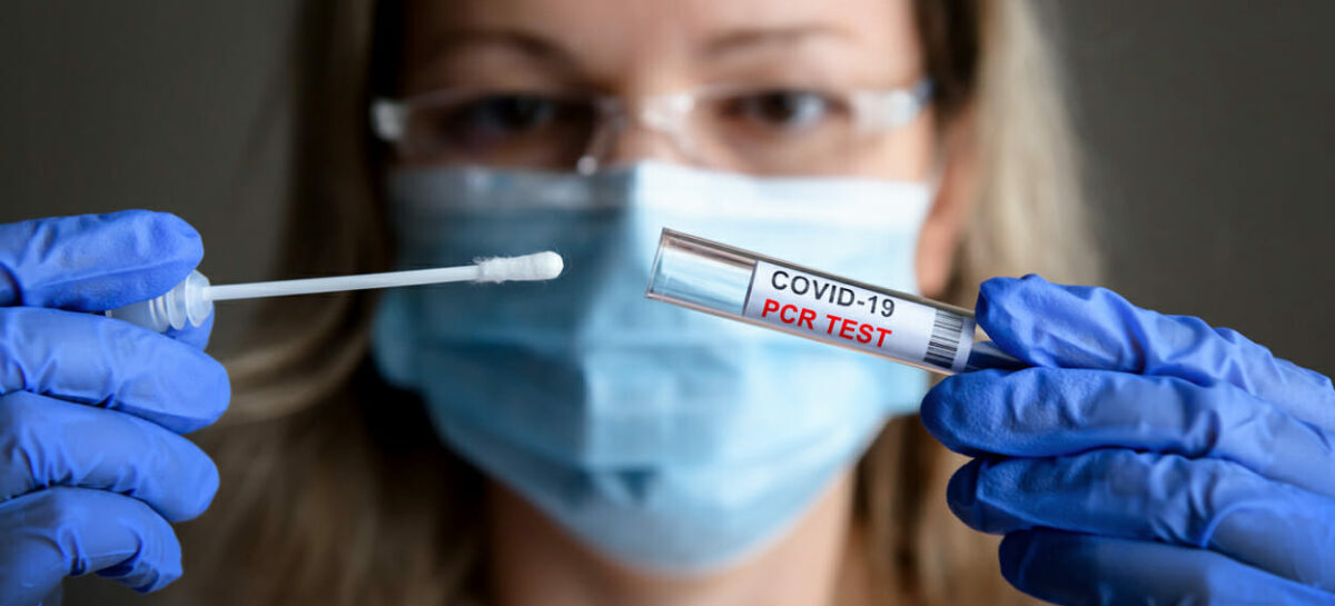 La Grecia impone il tampone per gli arrivi