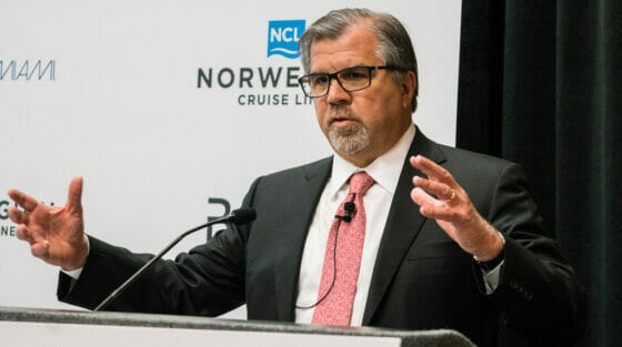 “Crociere sotto attacco”: la difesa di mister Ncl