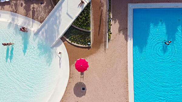 Montescudaio Village piscine Human Company