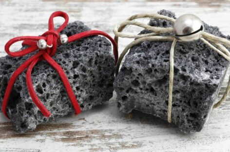 La Befana e il carbone al turismo