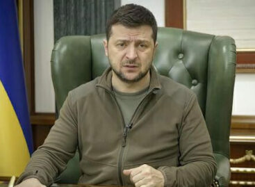 Zelensky all’Italia: «Mai più oligarchi russi in vacanza»