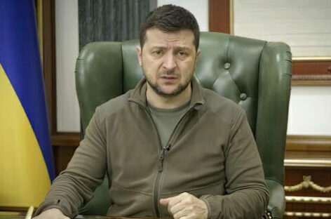 Zelensky all’Italia: «Mai più oligarchi russi in vacanza»