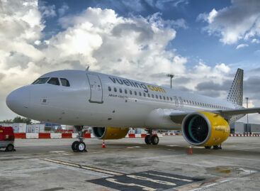 Vueling taglia voli e personale a Fiumicino