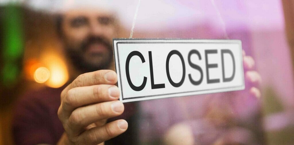closed chiuso crisi fallito fallimento lockdown