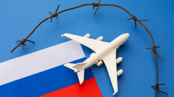 Visti ai russi, lunedì scatta la stretta dell’Europa