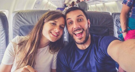 Usa, bye bye mascherine su aerei e treni