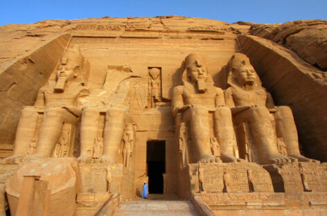 L’Egitto vara i “super visti” per riprendersi il turismo