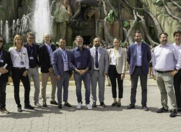 Garavaglia a Gardaland: «I parchi nel Piano strategico per il turismo»