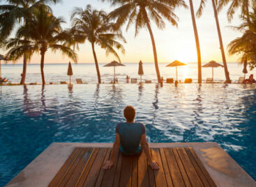 Italiano medio addio, lusso in vacanza cercasi