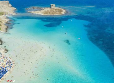 Sardegna, spiagge blindate contro l’overtourism