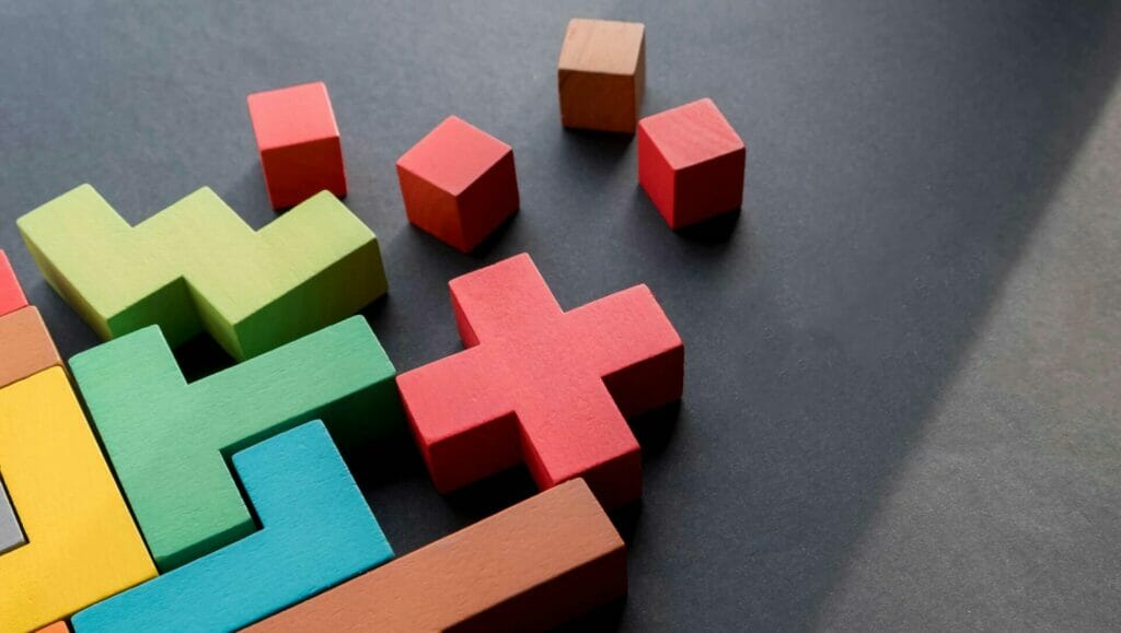 tetris incastro collage puzzle ricostruzione network