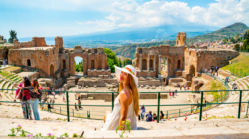 turisti_stranieri_taormina_sicilia_spesa