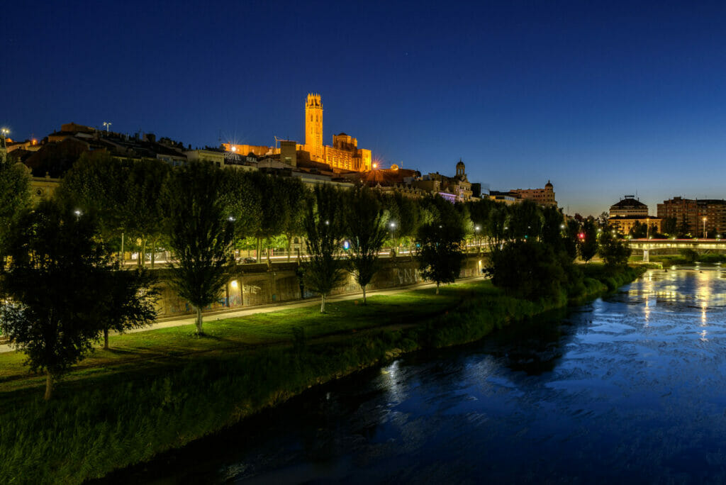 Cattedrale di Lleida e fiume Segre, credits Sergi Boixader