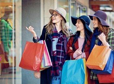 Shopping tourism, pressing sulla Santanchè per ridurre la soglia tax free