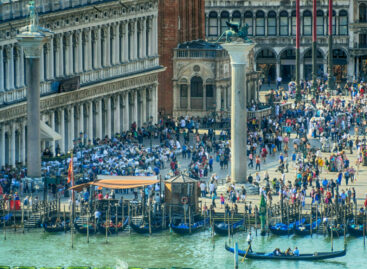 Italia a numero chiuso: <br>la benedizione di Garavaglia