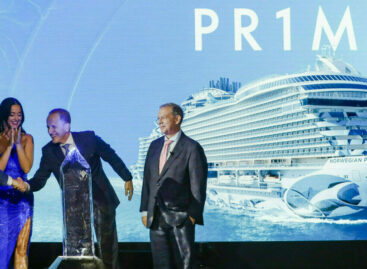 Crociere, buona la Prima: <br>battesimo Ncl in Islanda