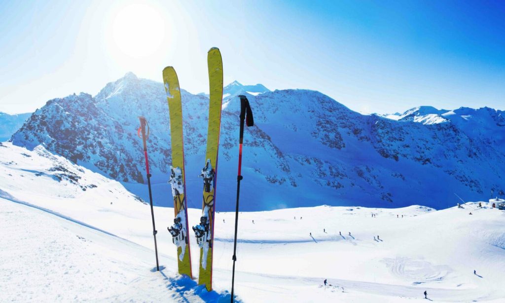 neve sci skipass montagna da adobe