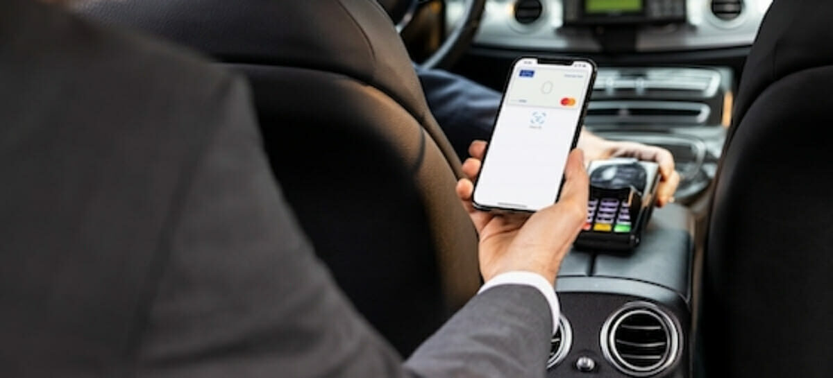Business travel, pagamenti con Apple Pay per i clienti AirPlus