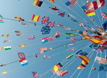 Pillole da Adutei: il turismo 2023 di Spagna, Grecia, Polonia e Belgio