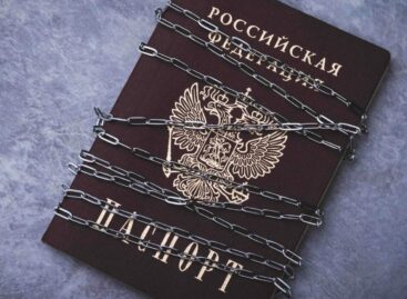 Stretta sui turisti russi. <br>Ue: «Stop ai visti facili»