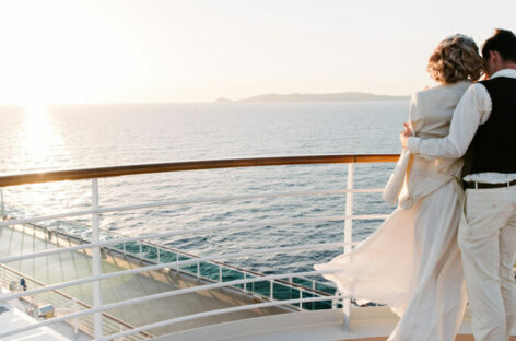 Sposi in crociera: upgrade e fiori con Royal Caribbean
