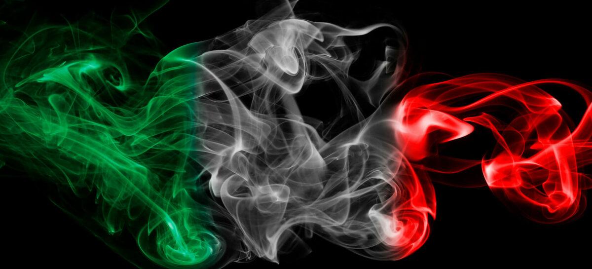 La fiamma tricolore sul ministero del Turismo