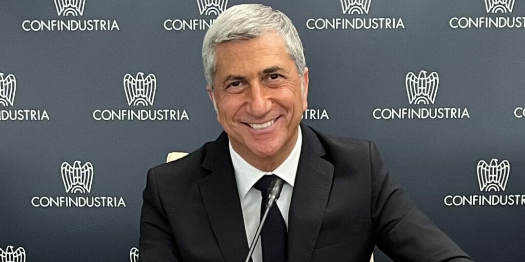 Pier Ezhaya_Presidente ASTOI