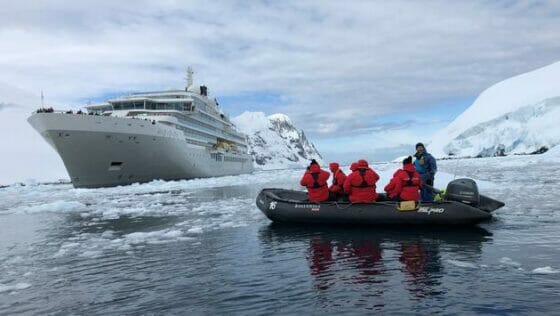 Silversea battezza Silver Endeavour in Antartide