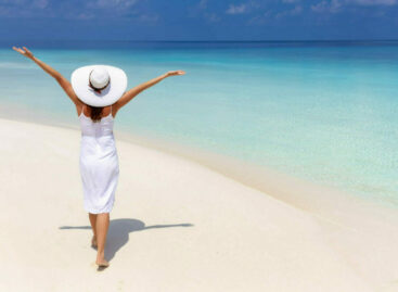 Mare d’inverno in agenzia: calano budget e durata