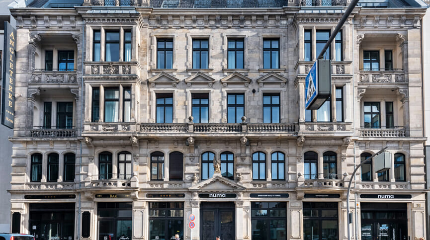 NUMA-Iconic-Arc,-Berlin