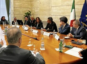 A casa del ministro Santanchè: <br>la prima volta di agenzie e t.o.