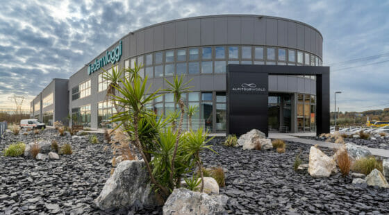 Alpitour inaugura la maxi sede di Pesaro