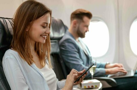 Wifi a bordo, verso l’addio alla modalità aereo