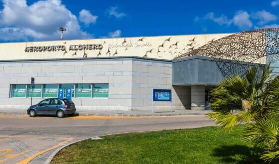 Voli Sardegna, resta orfana Alghero: il caso passa a Salvini