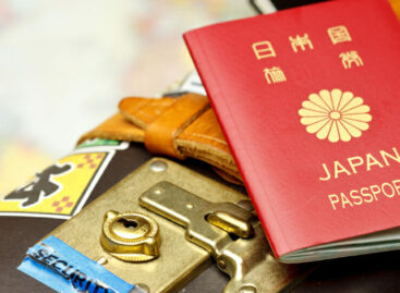 Passaporti più forti: Giappone primo, Italia quarta