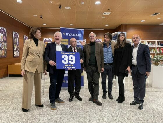 Ryanair lancia la summer a Cagliari e si schiera contro tasse e continuità