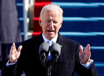 Voli e hotel, tariffe truccate: <br>crociata di Biden negli Usa