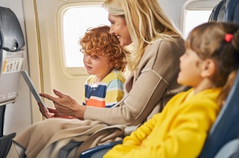 Voli Usa, Biden: «Stop all’extra fee per sedersi accanto ai figli»